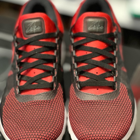 NIKE MEN AIR MAX ZERO ESSENTIAL - Picture 6 of 6